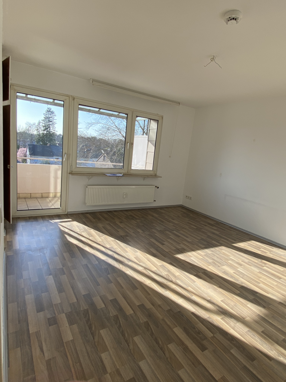 Wohn-Schlafzimmer Etagenwohnung Darmstadt