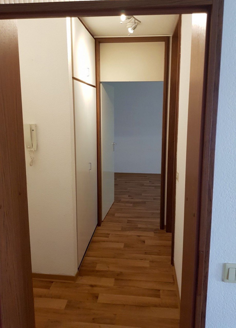 Racano Immobilien_Flur Etagenwohnung Darmstadt