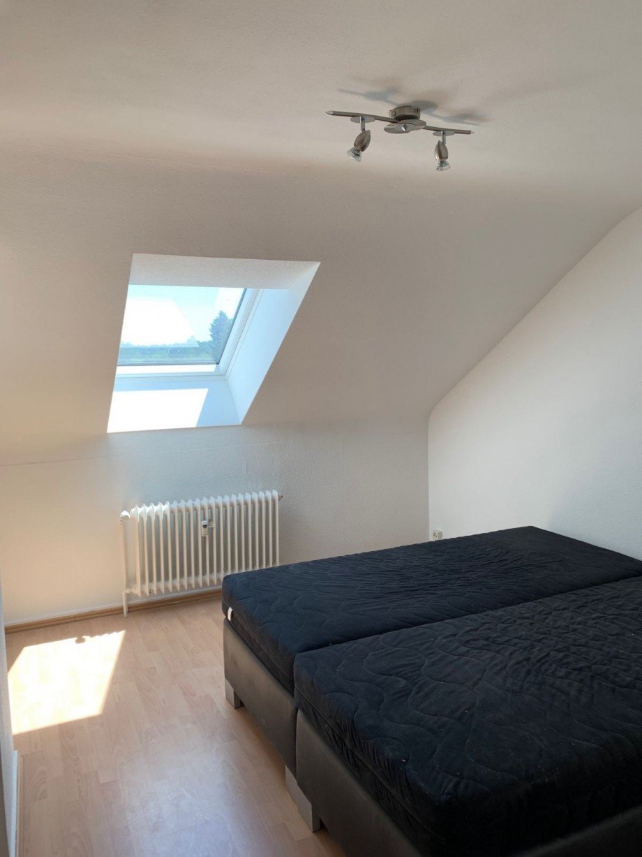 Schlafzimmer Dachgeschosswohnung Offenbach