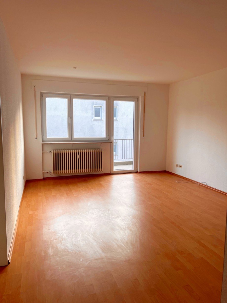 Racano Ro�dorf Wohnzimmer Etagenwohnung Ro�dorf