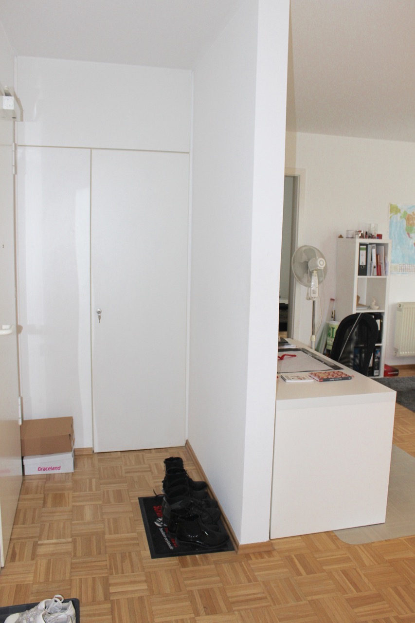 Eingangsbereich mit Einbauschrank Etagenwohnung Darmstadt