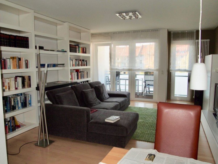 Wohnzimmer mit Balkon Darmstadt Etagenwohnung Perle im Martinsviertel