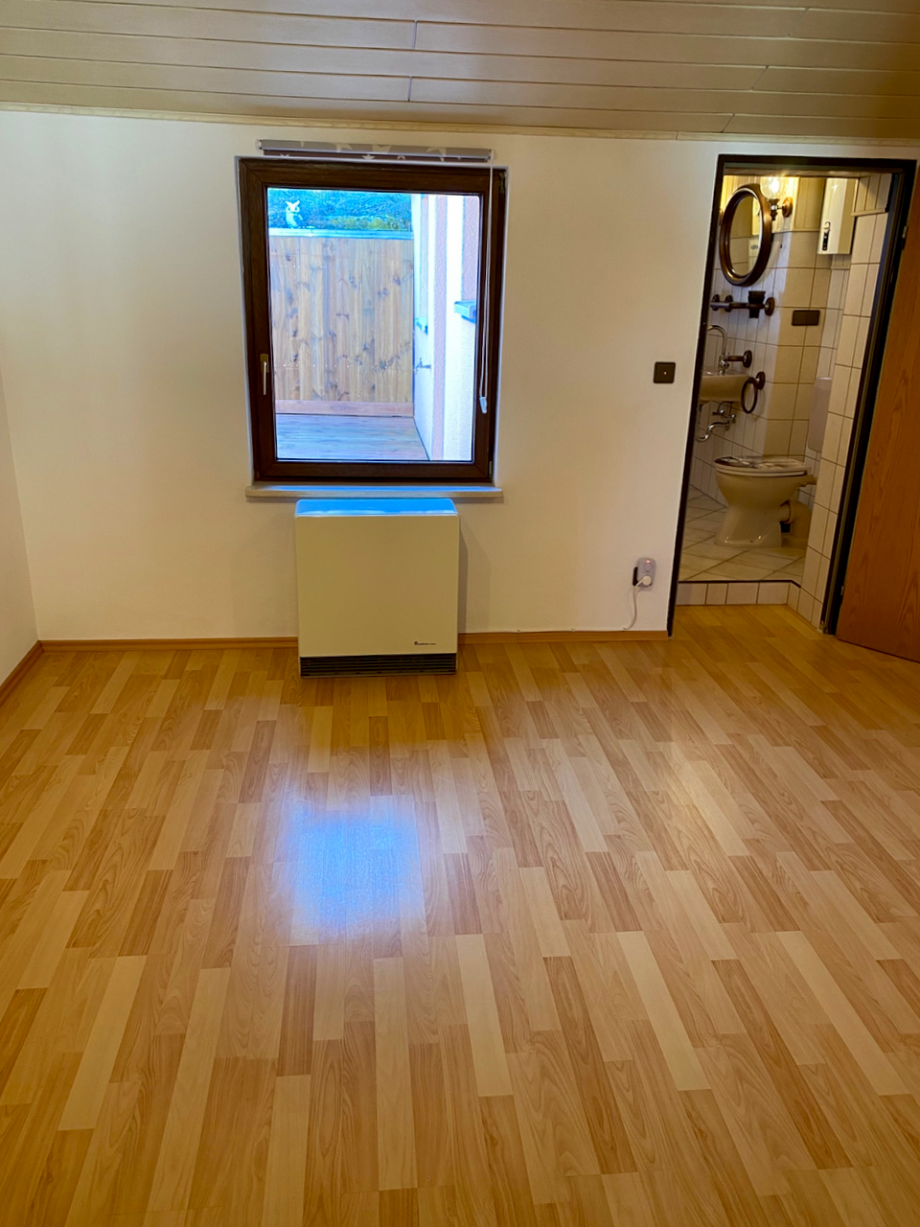 Schlafzimmer mit Zugang zum Bad Einfamilienhaus Bad Schwalbach