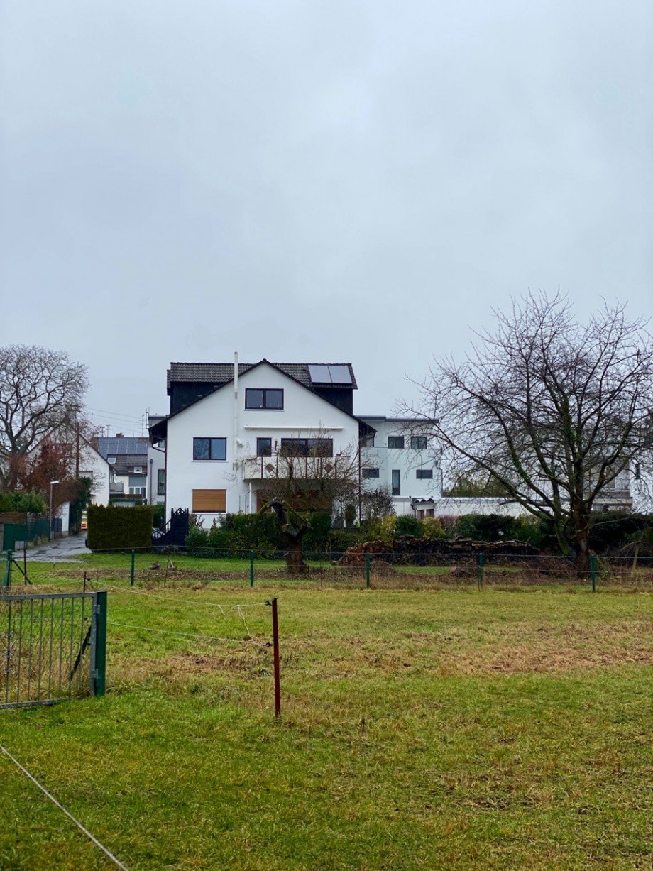 Grundst�ck mit Nachbarbebauung Wohngrundst�ck Dreieich