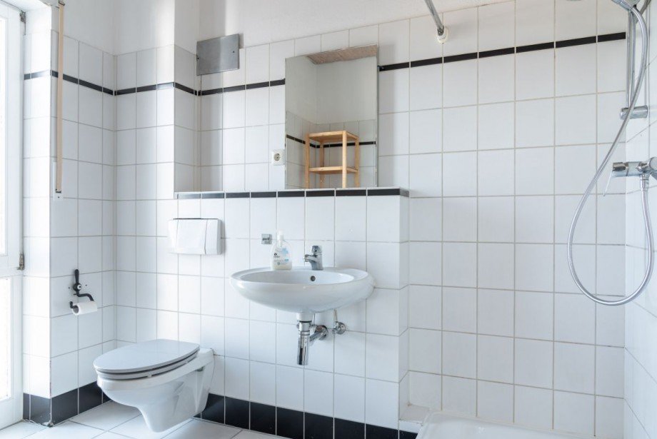 Racano Gro�Zimmern DG Duschbad Doppelhaush�lfte Gro�-Zimmern