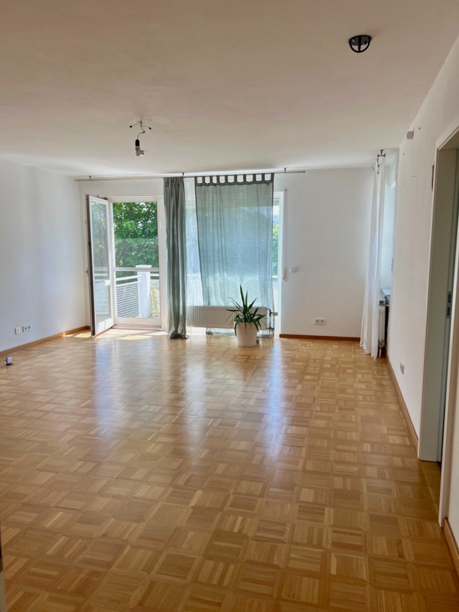 Wohnzimmer Racano Immobilien Etagenwohnung Weiterstadt
