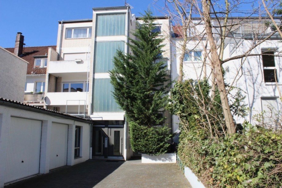 Ansicht - Hauseingang Souterrainwohnung Darmstadt