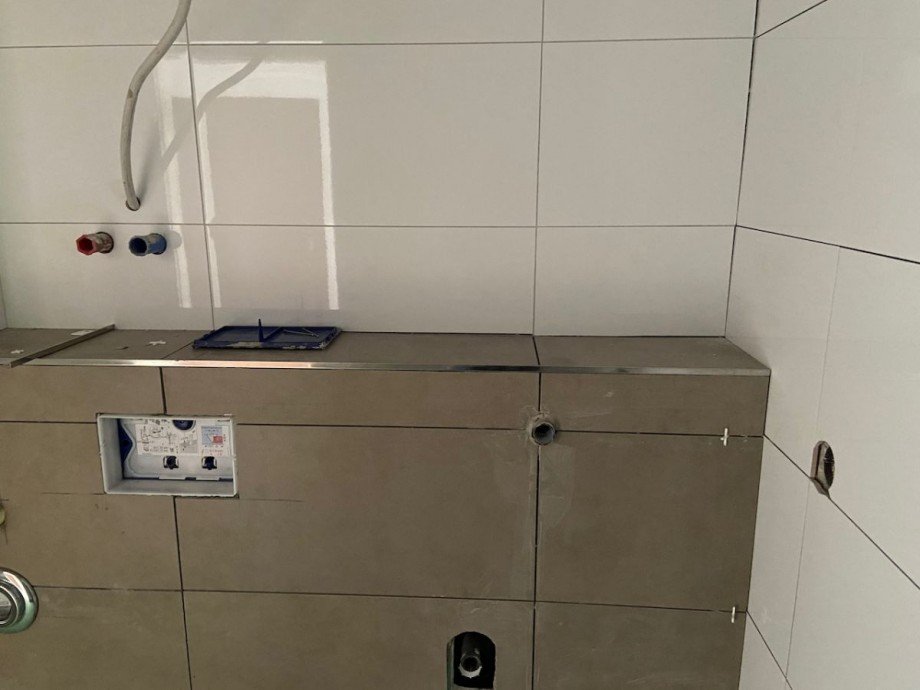 Saniertes Badezimmer mit Badewanne Etagenwohnung Darmstadt