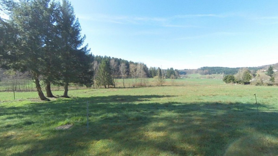 Grundst�ck hinten Mehrfamilienhaus Grasellenbach