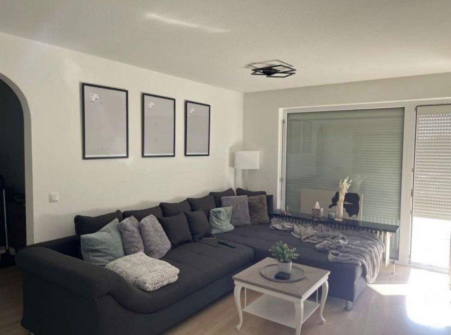 Racano Immobilien - Wohnzimmer 2 Wohnung Messel