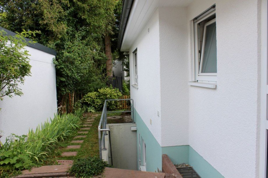 Zugang zum Keller von Aussen Einfamilienhaus M�hltal