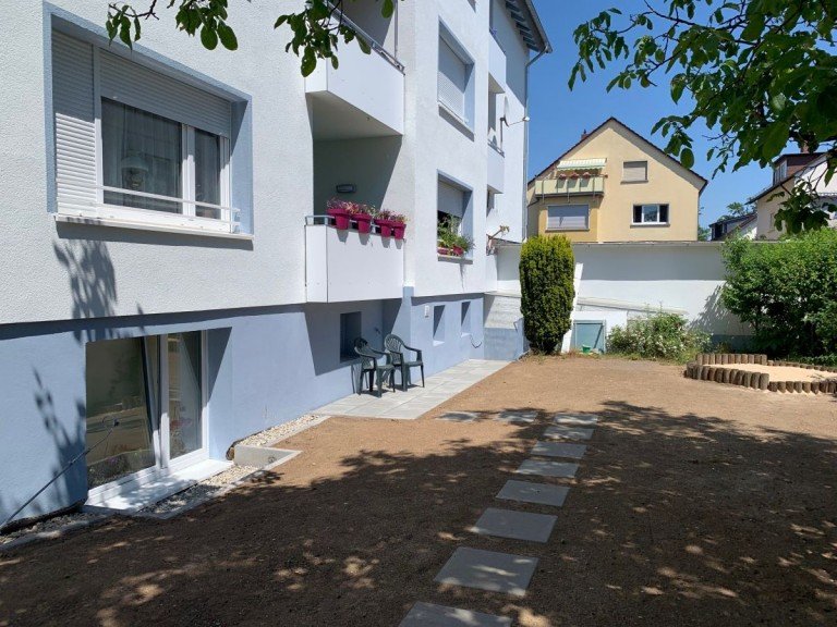 Garten Offenbach Dachgeschosswohnung Ruhig gelegen und komplett renoviert / 2 Zimmer Wohnung in Bieber