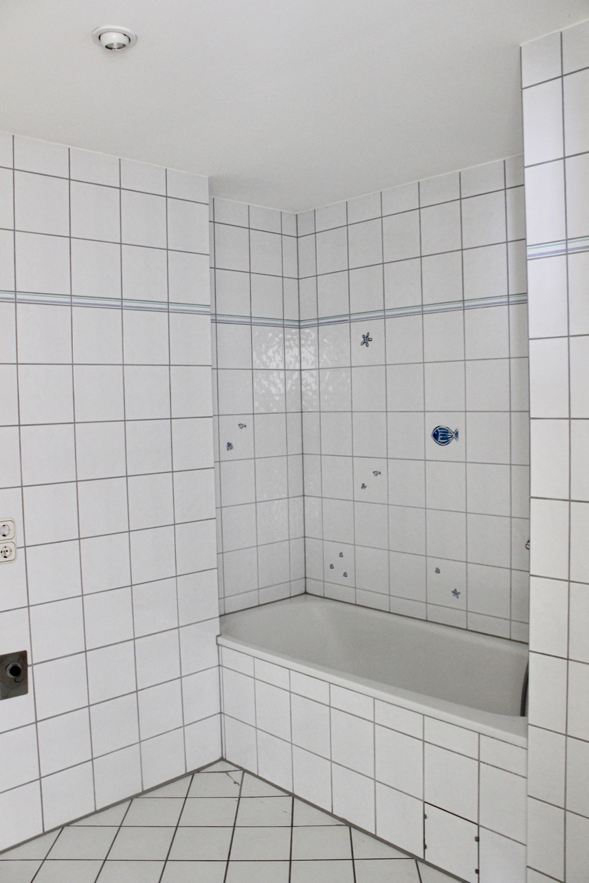 Bad mit Badewanne und Dusche Etagenwohnung Ober-Ramstadt