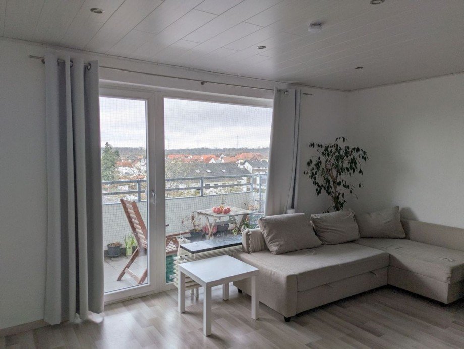 Racano Immobilien Wohnzimmer 2 Etagenwohnung Messel