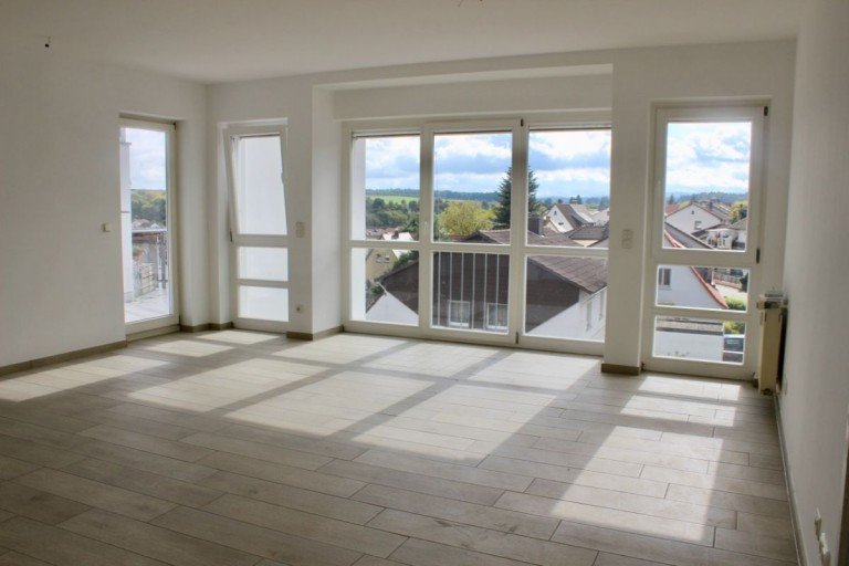 Wohnzimmer mit Balkon Ober-Ramstadt Etagenwohnung *Wohnen in Ober-Ramstadt: Ger�umige 3 ZKB mit S�dbalkon*