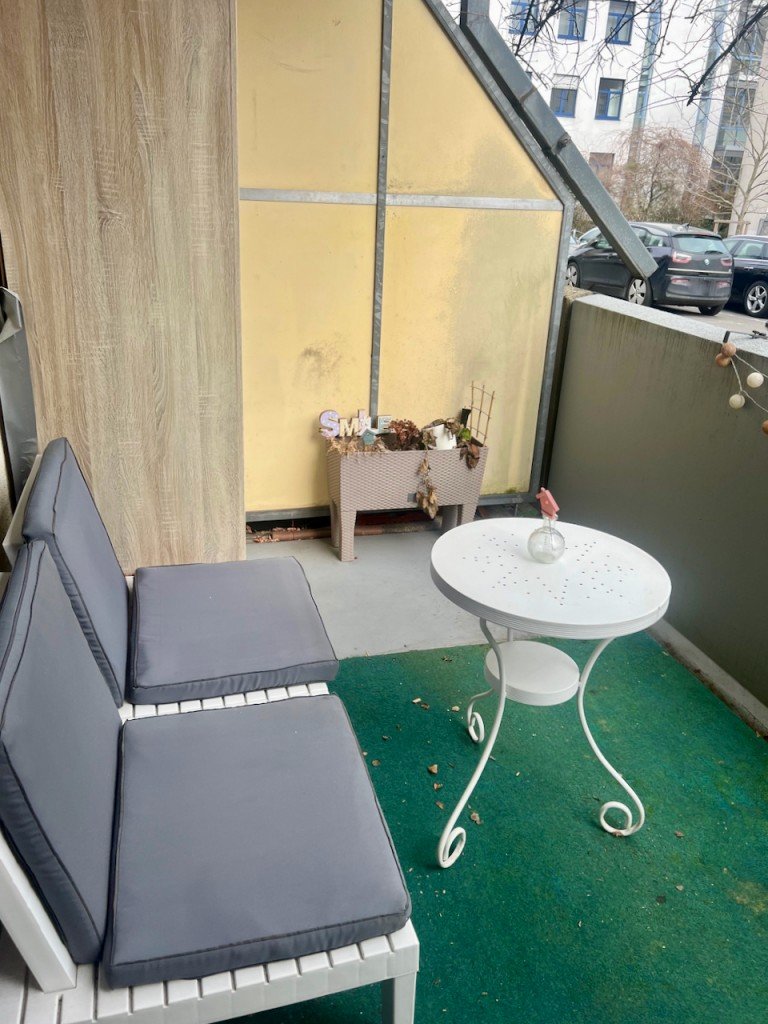 Racano Immobilien Balkon Darmstadt Erdgeschosswohnung Ab dem 01.04. frei - M�blierte 1 Zimmer Wohnung in der Innenstadt