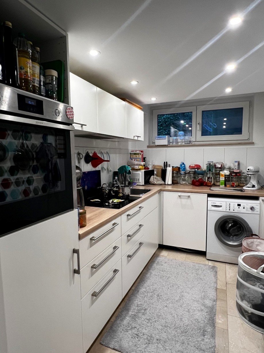 K�che mit EBK Souterrainwohnung Darmstadt