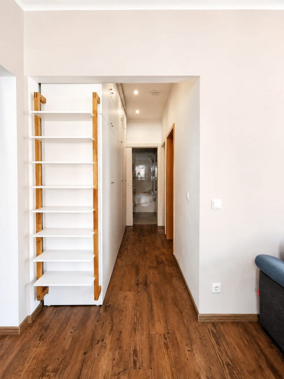Flur zum Bad Braun Racano Immobilien Wohnung Darmstadt