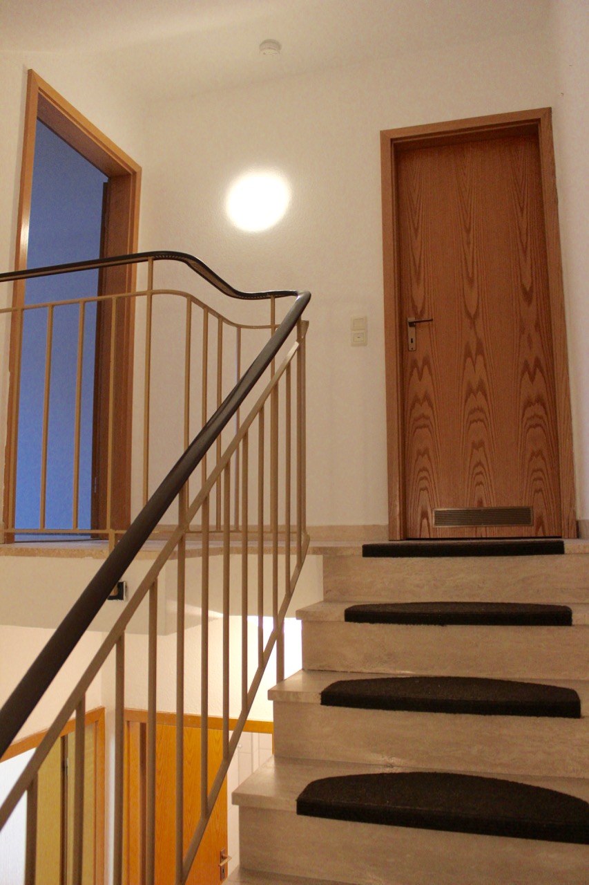 1.OG mit G�ste WC und Schlafzimmer Maisonettewohnung Ro�dorf