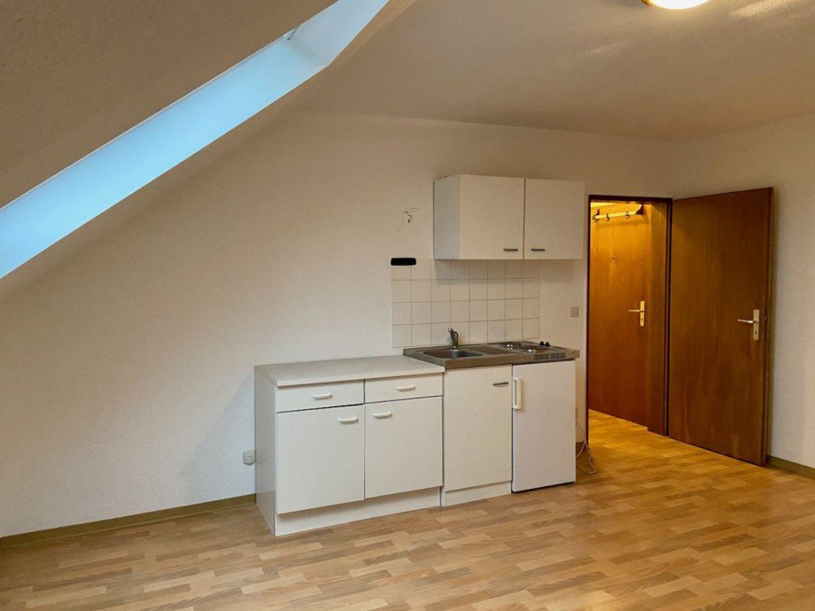 Wohnbereich mit Single K�che Etagenwohnung Darmstadt