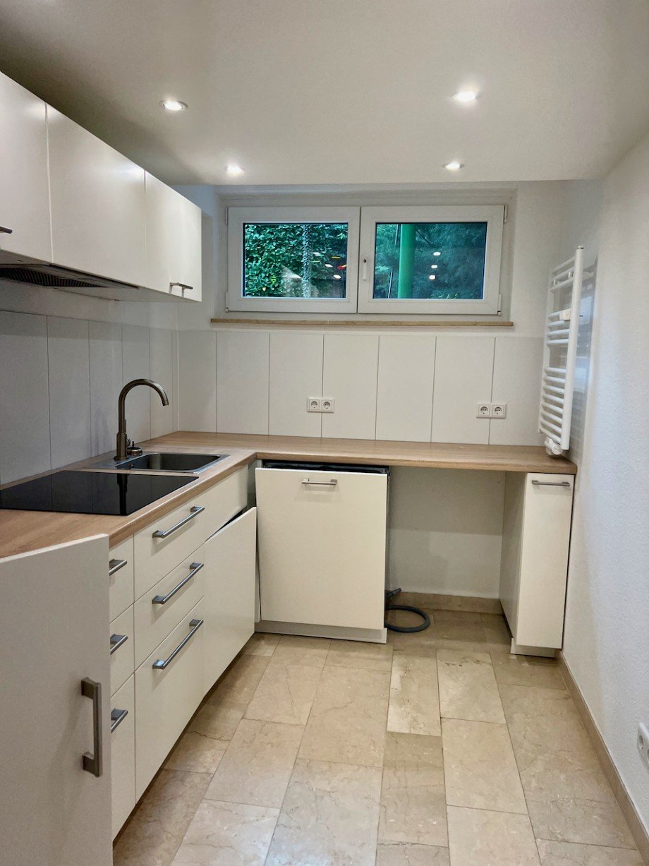 Racano Immobilien_Einbauk�che Souterrainwohnung Darmstadt