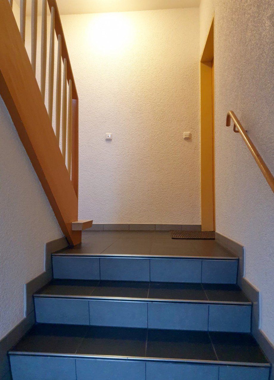 Racano Immobilien Bessungen Treppenhaus Etagenwohnung Darmstadt