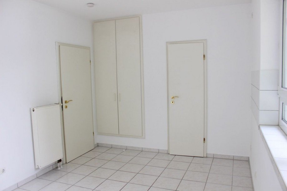 Speisekammer und Wandschrank in K�che Einfamilienhaus M�hltal