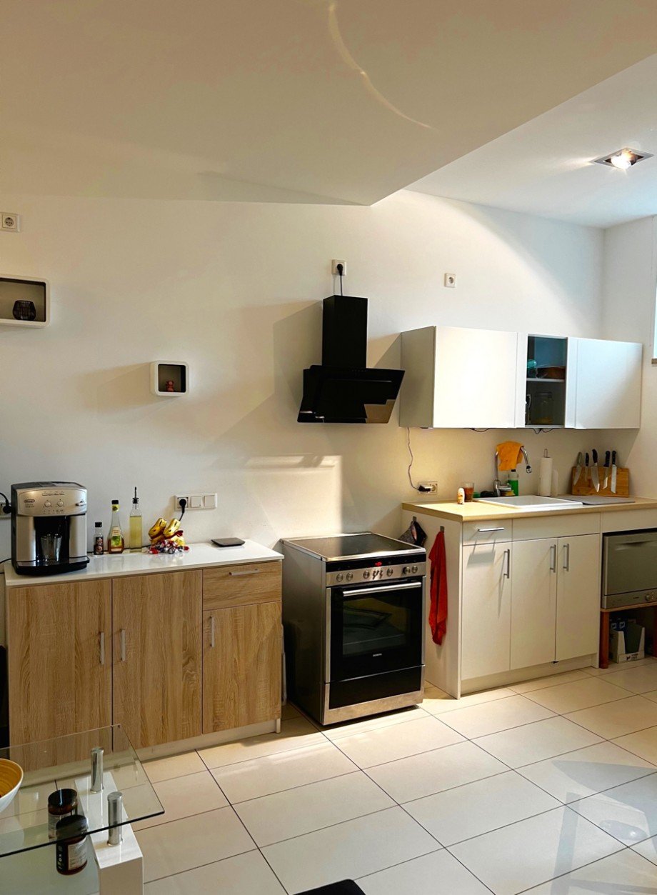 K�chenzeile (EBK gegen Abstand) Souterrainwohnung Darmstadt