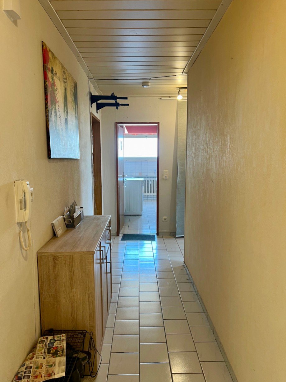 Racano Immobilien Flur Etagenwohnung Darmstadt