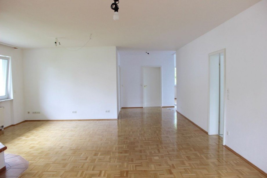 ger�umiges offenes Wohn-/ Esszimmer Einfamilienhaus M�hltal