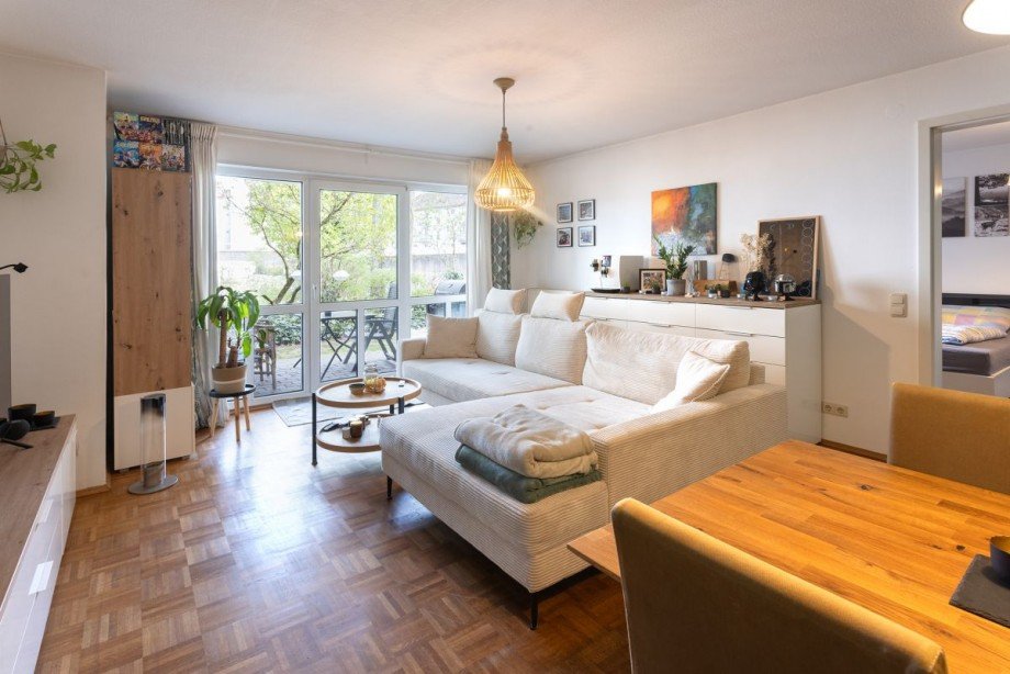 Racano Immobilien Wohnzimmer 02 Wohnung Darmstadt