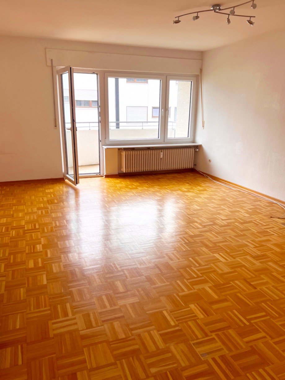 Racano Immobilien Wohnzimmer 1 Etagenwohnung Ro�dorf
