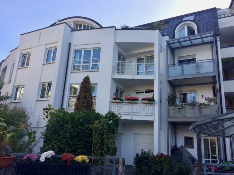 Hausansicht R�ckseite - Balkon im 1.OG Darmstadt Etagenwohnung *3 Zimmer Stadtwohnung in gesuchter Lage von Bessungen*