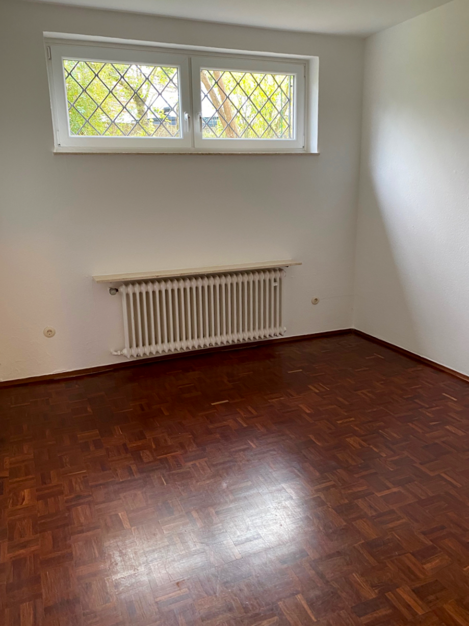 Schlafzimmer 2 Souterrain Wohnung Darmstadt