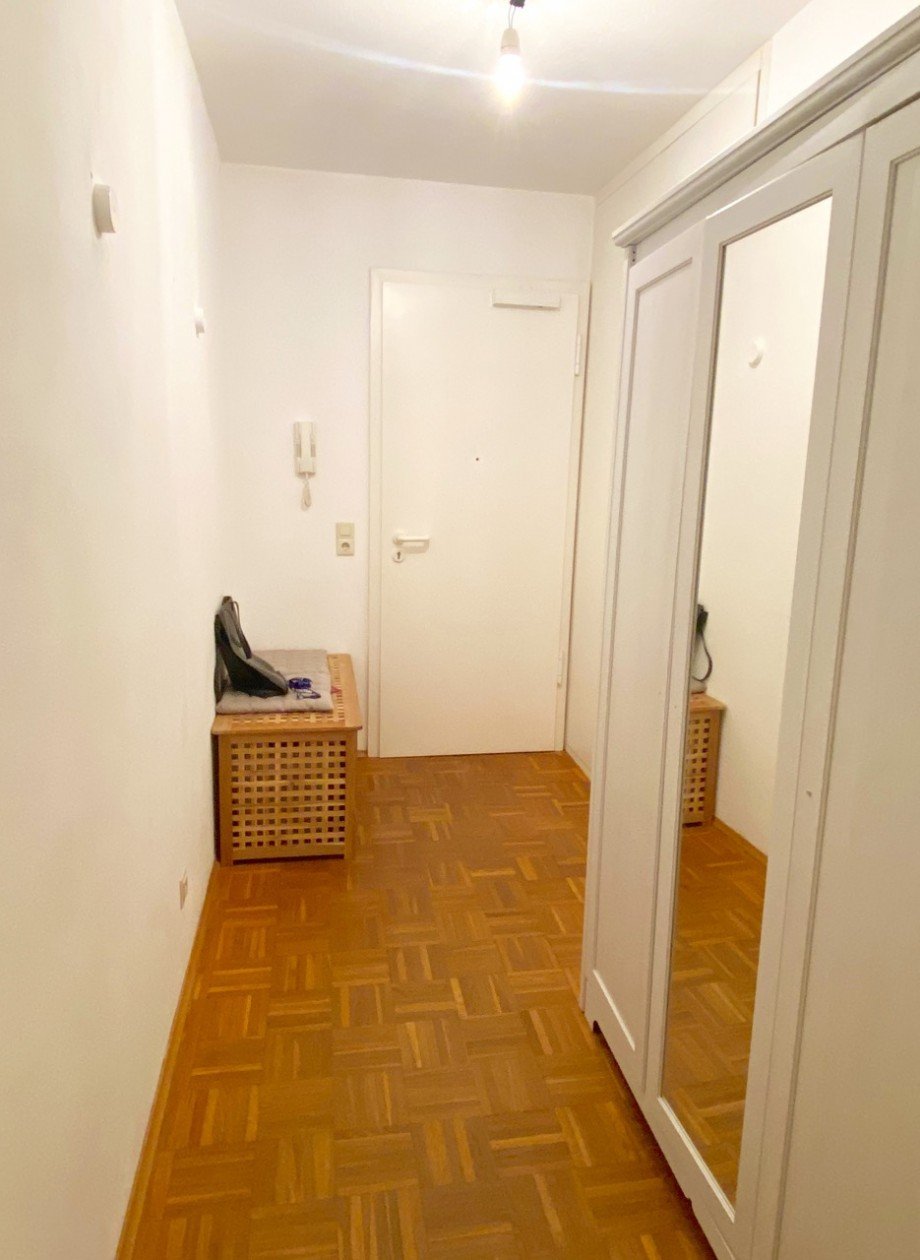 Flur 1 Etagenwohnung Darmstadt
