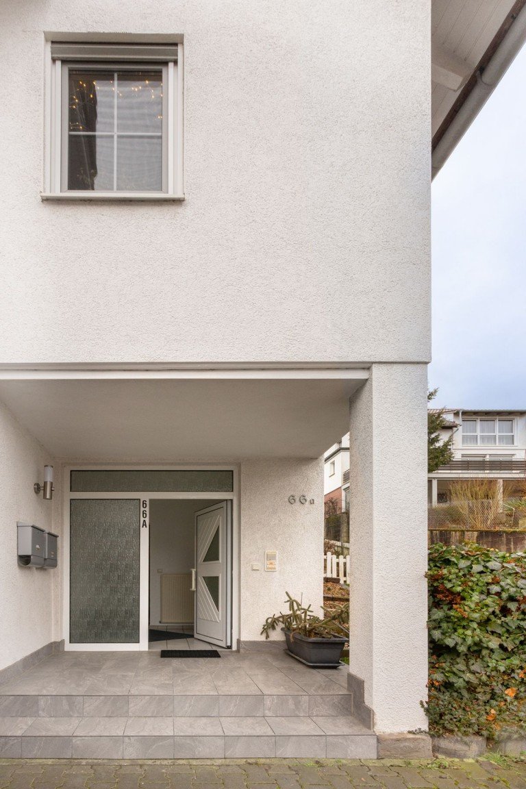 01 Aussenansicht Ober - Ramstadt Maisonettewohnung Attraktive Maisonette Wohnung mit Kamin und zwei Balkonen in ruhiger Lage