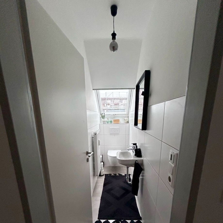 Racano Immobilien Sep. Wc Dachgeschosswohnung Darmstadt