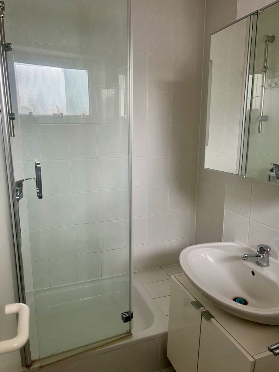 Racano Immobilien Duschbad Dachgeschosswohnung Darmstadt