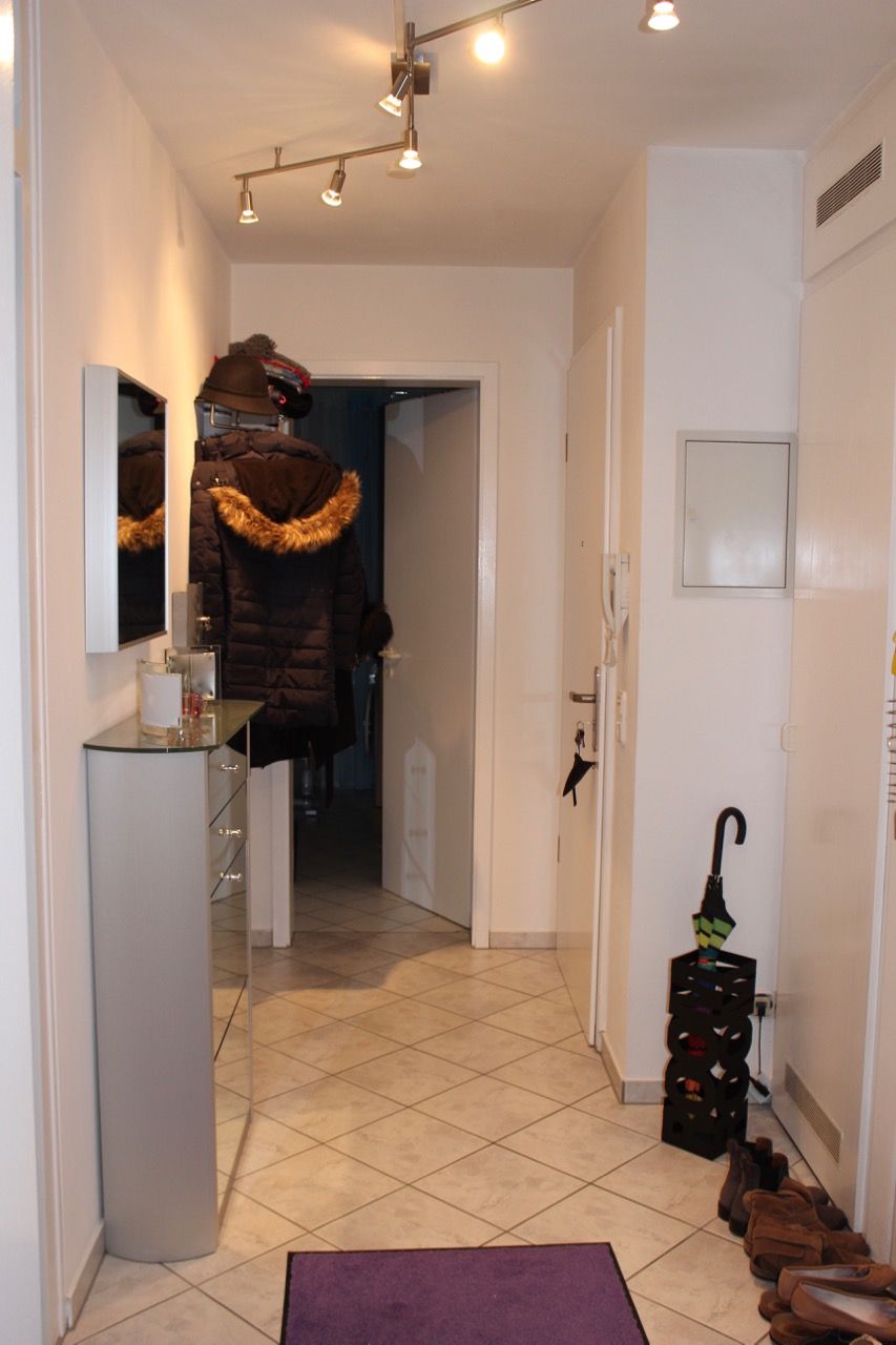 Diele mit Wandschrank Etagenwohnung Ober - Ramstadt