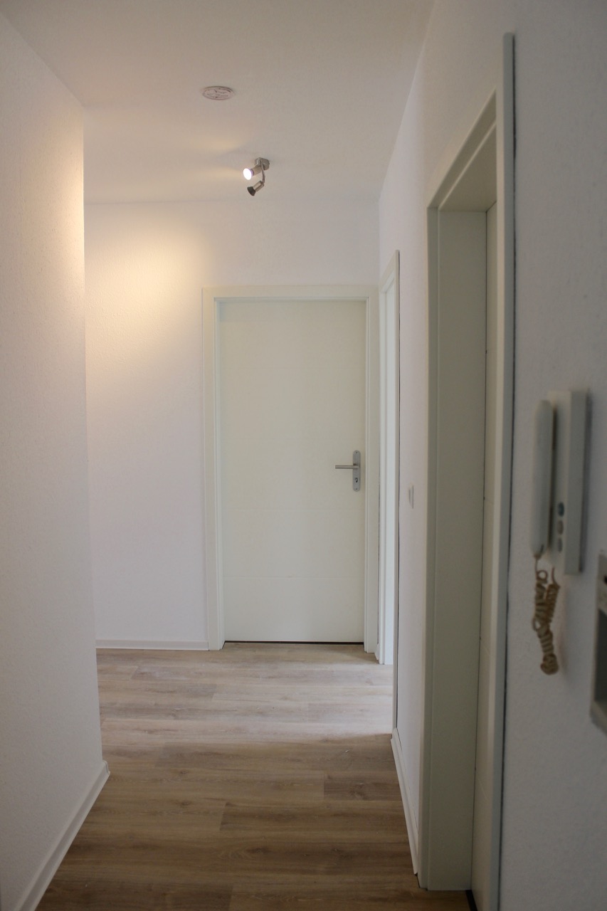 Eingangsbereich Erdgeschosswohnung Ro�dorf
