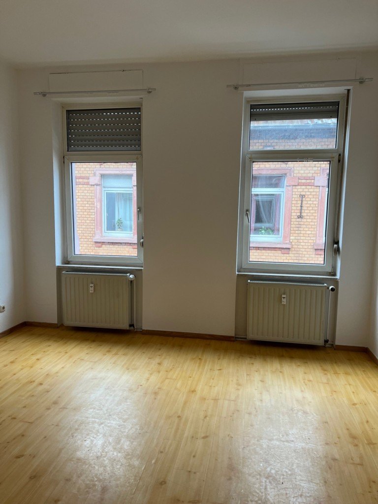 Wohnzimmer Darmstadt Etagenwohnung *Martinsviertel - renovierte 2 Zimmer Wohnung*