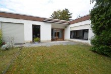Ansicht Haus mit Garten und Terrasse Eine Rarit�t auf dem Immobilienmarkt - Charmanter Bungalow in ruhiger Lage im Steinbergviertel