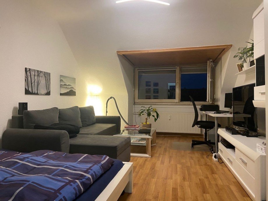 Wohn-/Schlafzimmer Dachgeschosswohnung Darmstadt