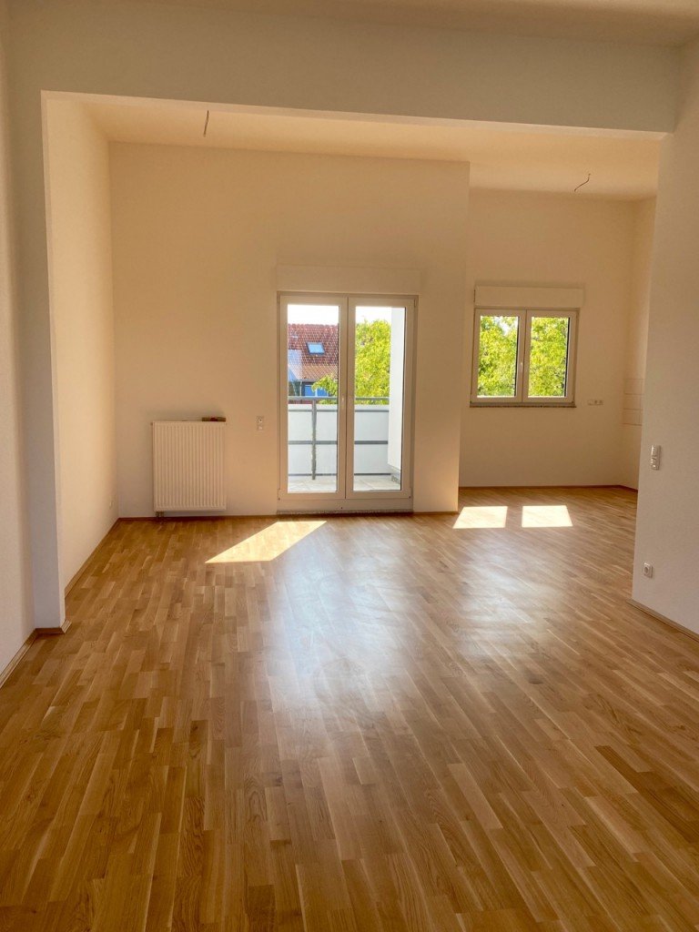 Essbereich mit Zugang zum Balkon Darmstadt Dachgeschosswohnung *F�r Weitblicker* - Neubau Erstbezug!