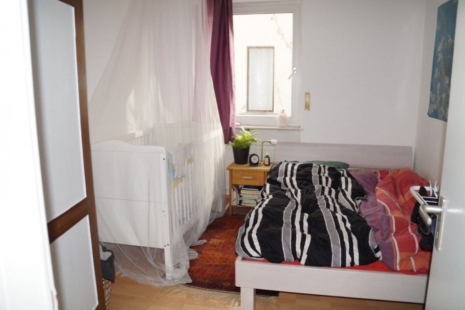 Schlafzimmer1 Etagenwohnung Darmstadt