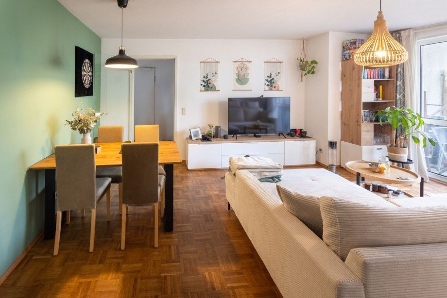 Racano Immobilien Wohnzimmer 01 Wohnung Darmstadt