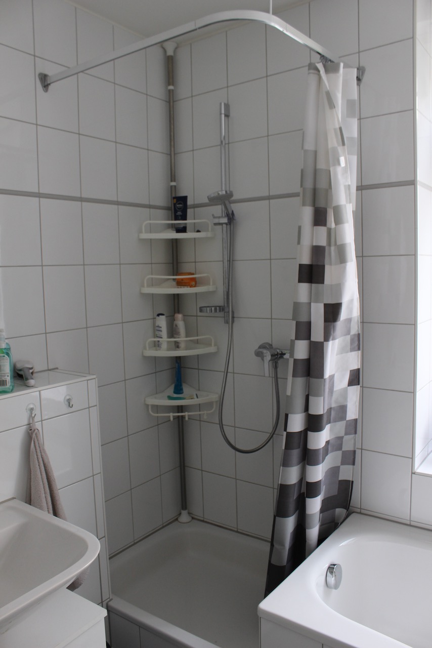 Badezimmer mit Dusche Erdgeschosswohnung Darmstadt