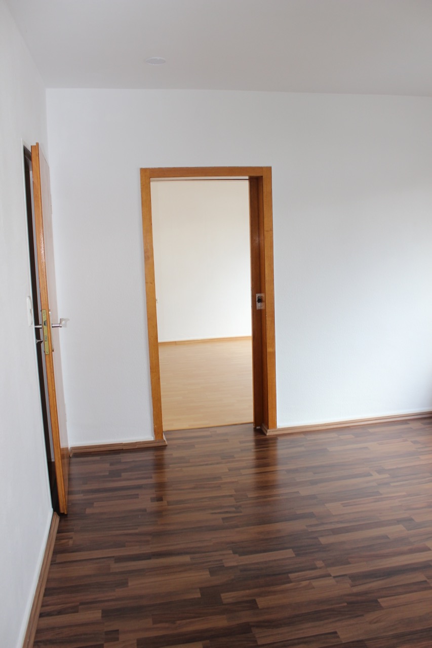 Wohnzimmer mit Zugang zum Schlafzimmer Etagenwohnung M�rfelden - Walldorf