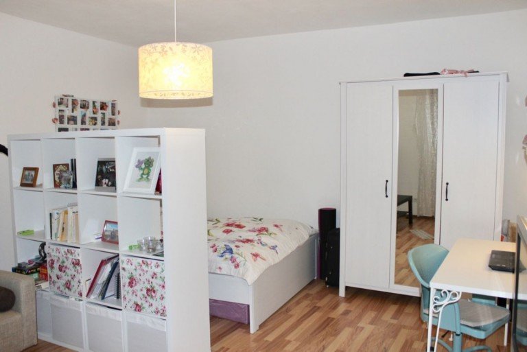 Wohn-/Schlafzimmer Darmstadt Etagenwohnung Klein & Fein - Single Appartement in Bessungen mit S�dbalkon