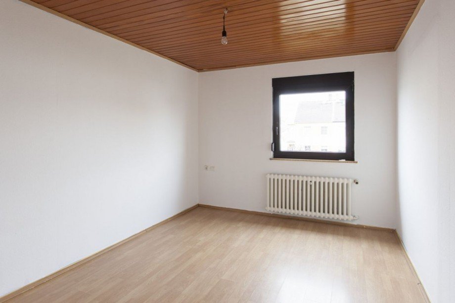 Schlafzimmer Doppelhaush�lfte Griesheim